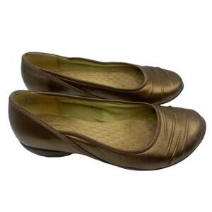 Privo womens bronze slip on size 7